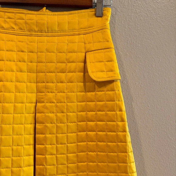 MOSCHINO Couture Yellow Pleated Quilted skirt Size 6 made in‎ Italy Authentic - Picture 4 of 16